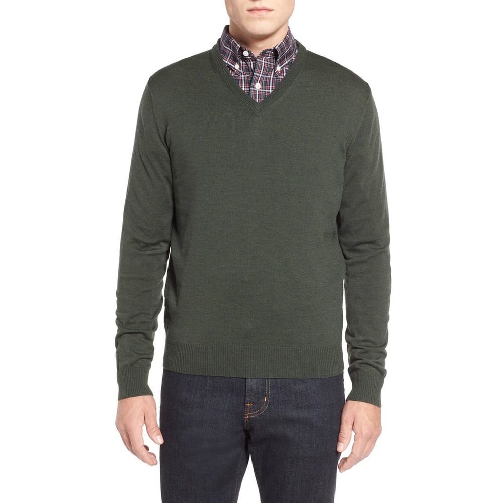 NWOT Thomas Dean Regular Fit V-Neck Wool Sweater